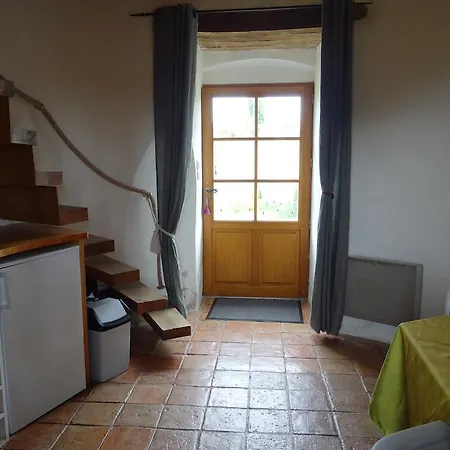 La Tour Du Moulin Geant-sejour Insolite Rochefort-sur-Loire
