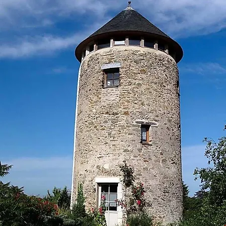 La Tour Du Moulin Geant-sejour Insolite