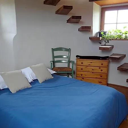 La Tour Du Moulin Geant-sejour Insolite 住宿加早餐酒店 Rochefort-sur-Loire