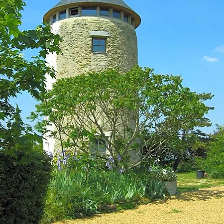 La Tour Du Moulin Geant-sejour Insolite 住宿加早餐酒店 Rochefort-sur-Loire