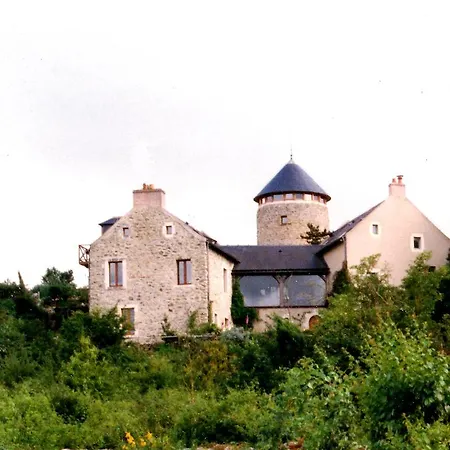 La Tour Du Moulin Geant Bed & Breakfast 4*